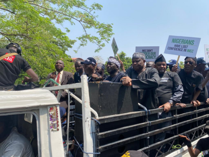 PDP-protest8-750x563