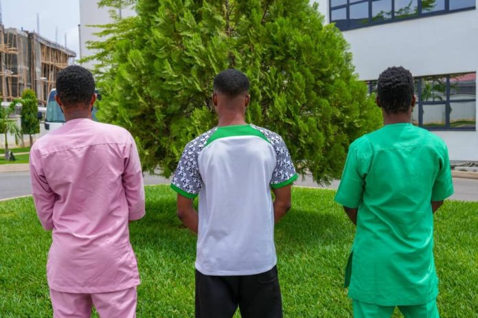 0902252E-A076-4D63-BB04-5239907B421F