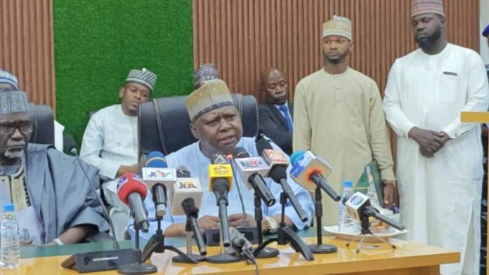 6FEA87FB-E3B2-4B7A-977D-29160D87D6D3