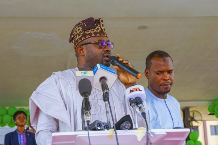 5403B9F8-81A3-48F4-AD9B-9FAB02CB311F