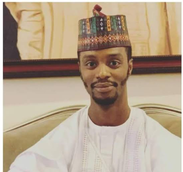 1AA4F140-807D-4FC9-B88B-EEC9DB46A8F2