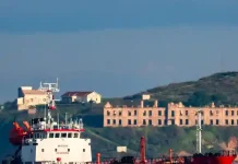 US temporarily allows sale of Russian oil stranded at sea