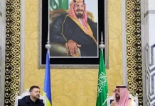 Zelenskyy visits Saudi Arabia, Putin weighs G20 attendance