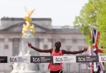 Sawe smashes 2-hour mark setting record at London Marathon