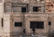 Israeli settlers attack Palestinian homes in West Bank