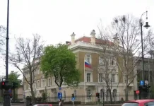 Hungary orders 10 Russian diplomats to leave