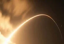 Japanese spacecraft begins journey to Mars moon Phobos